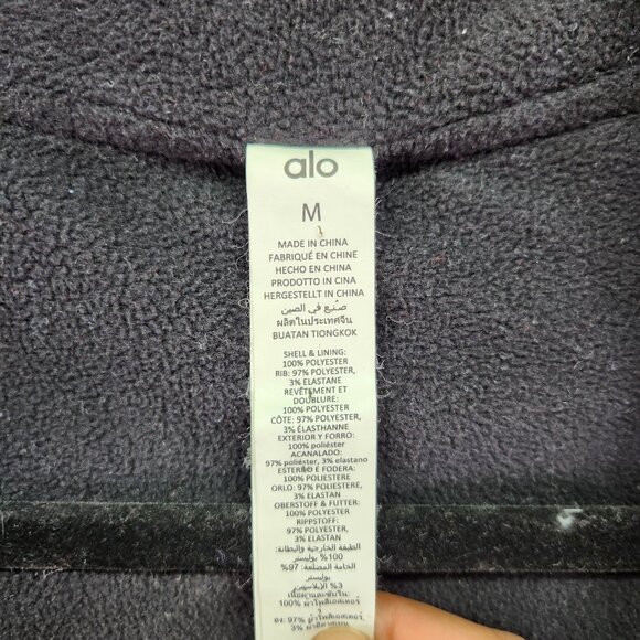 Alo Yoga Black In Motion Fleece-Lined Zip Cropped Vest Size Medium Women’s - Picture 9 of 10
